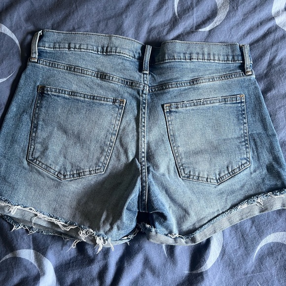 Womens mid rise cut off shorts 28 reg - Picture 4 of 5
